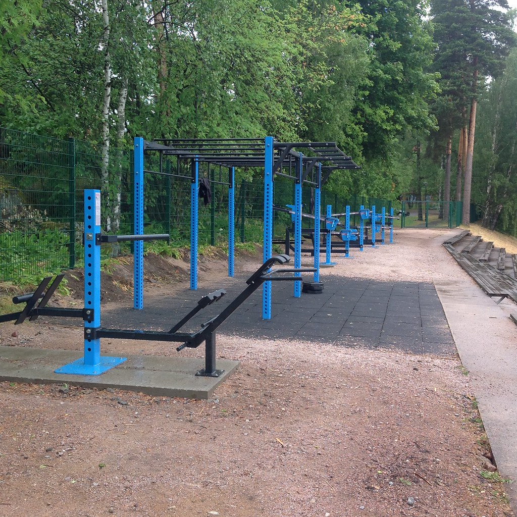 Picture of service point: Otaniemen urheilupuisto / Ulkokuntoiluvälineet
