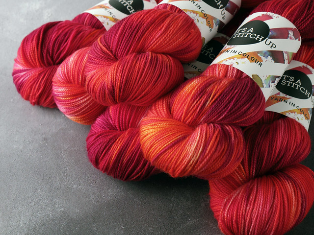 Favourite Sock – pure merino wool 4 ply/fingering hand dyed yarn 100g – ‘Momiji’ (red, purple, orange)