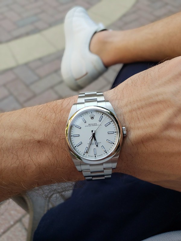 Oyster perpetual 39 White dial vs 