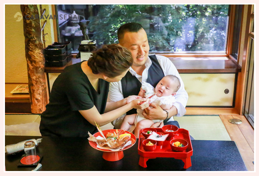  賀城園（名古屋市熱田区）でお食い初め・100日祝いの出張撮影　男の子の赤ちゃん　