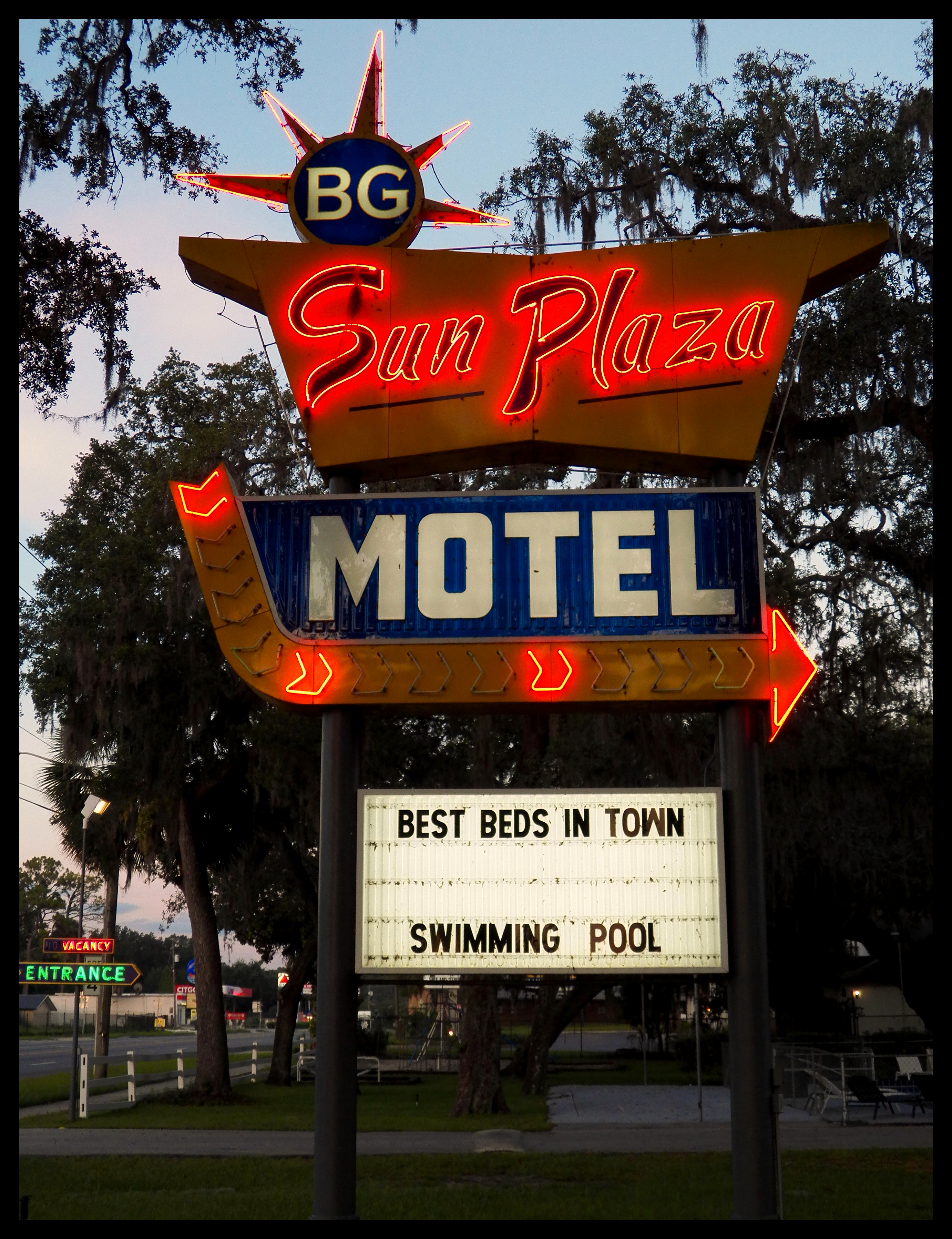 BG Sun Plaza Motel - 5461 East Silver Springs Boulevard, Silver Springs, Florida U.S.A. - July 8, 2017