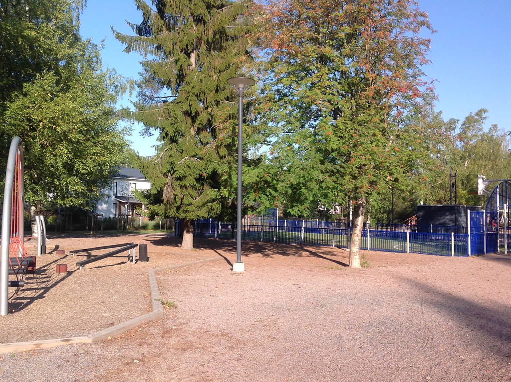 Picture of service point: Kuitinmäen koulu / Neighbourhood sports area