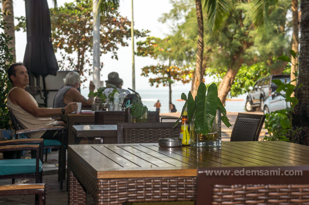 Sandbar by the Sea Pattaya Сэндбар ресторан Паттайя