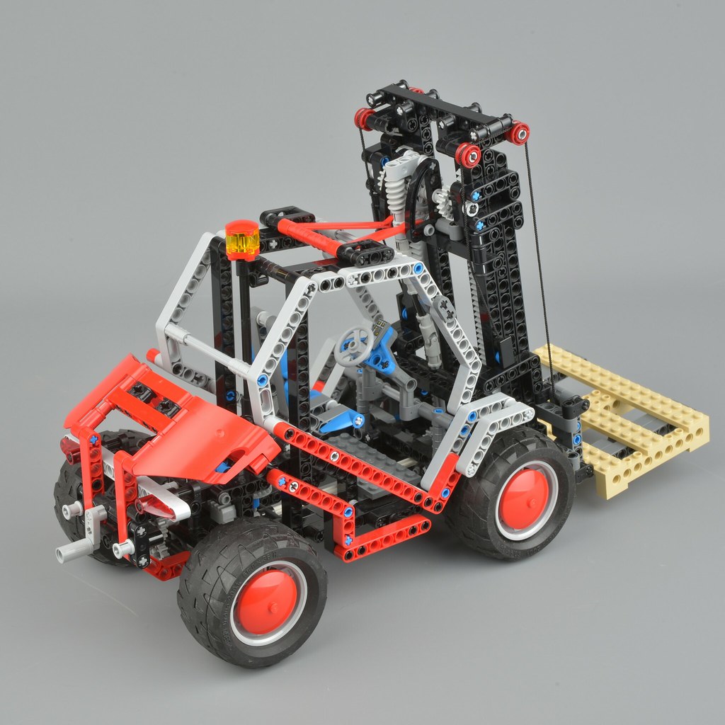 Review 42079 Heavy Duty Forklift Brickset Lego Set Guide And Database