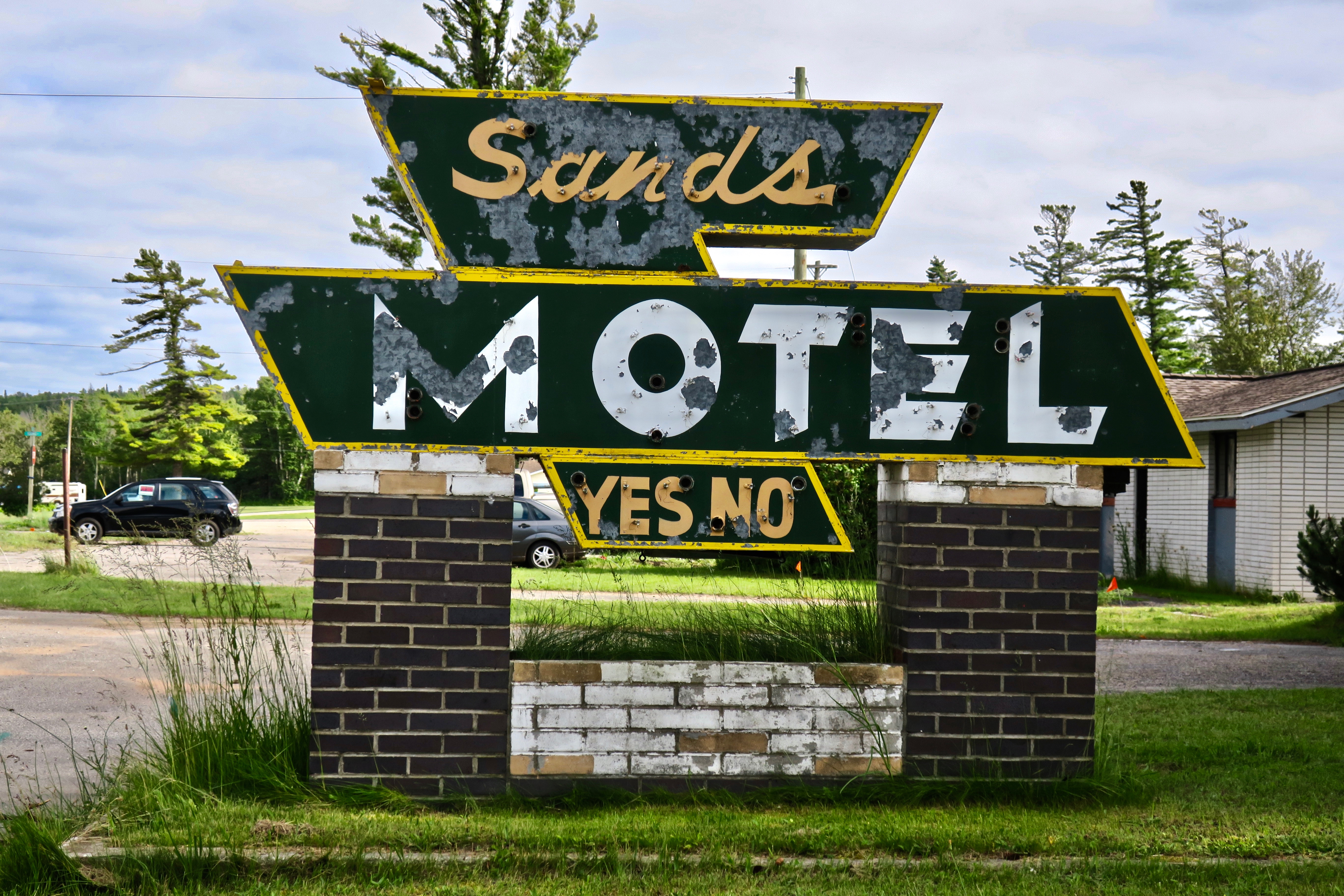 Sands Motel - Saint Ignace, Michigan U.S.A. - July 1, 2017
