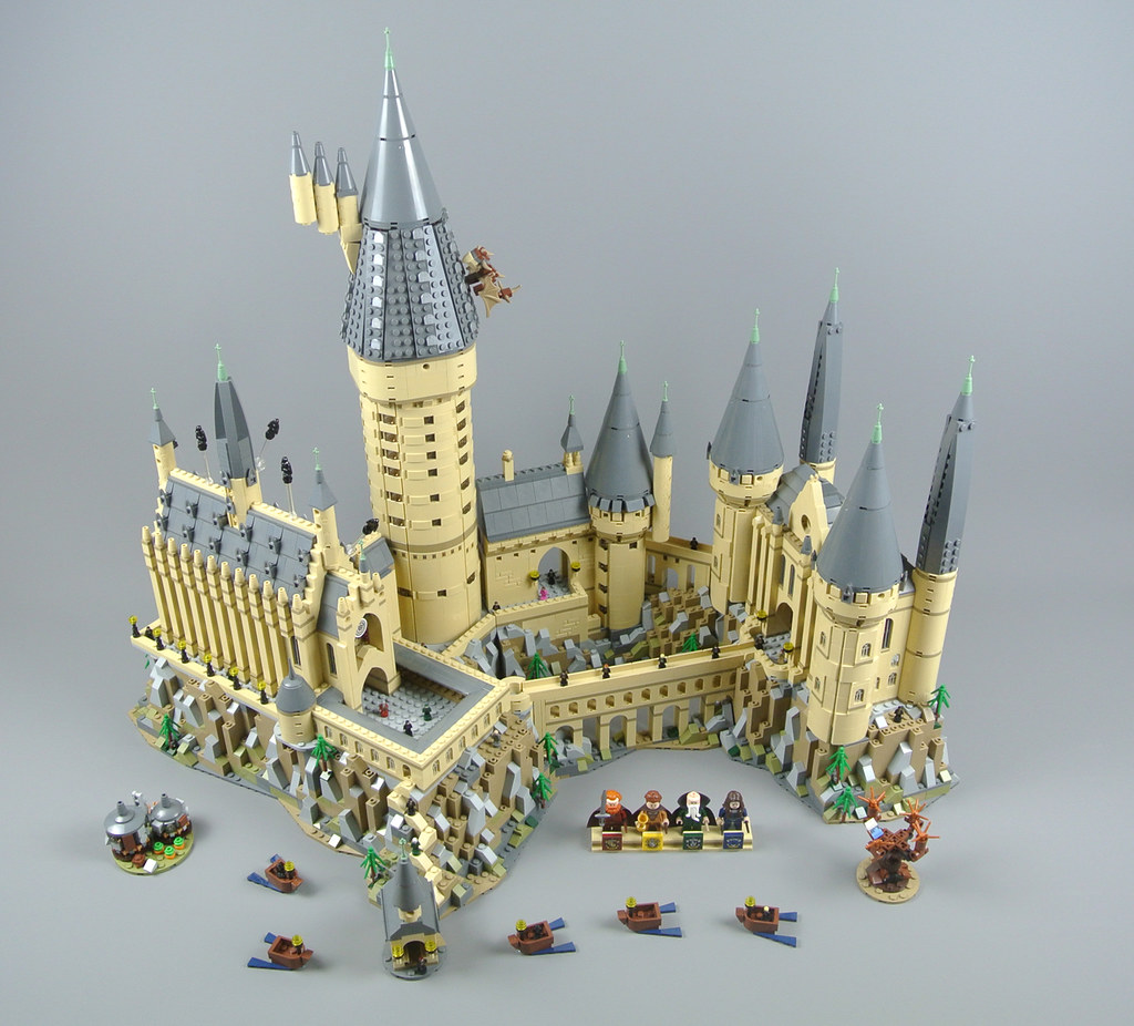 Diplomati Amerika Kyst LEGO 71043 Hogwarts Castle (1) review | Brickset