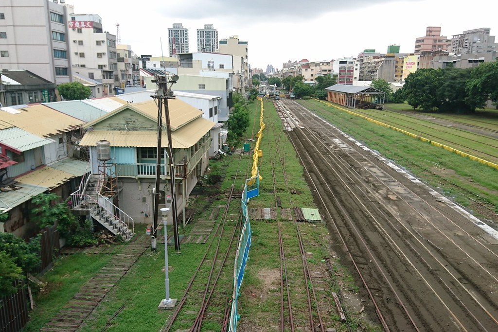 舊高雄港站和鐵道是興濱計畫再造歷史場域。攝影：李育琴