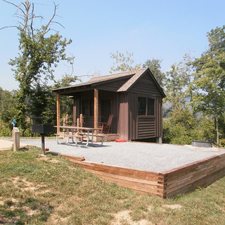 Campng cabins at Shenandoah River State Park open-year round. Use the park bathhouse. 