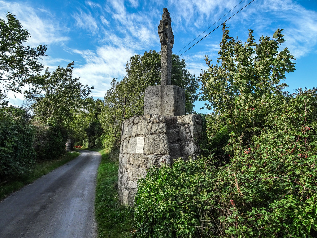 THE MORE RECENT OF THE TWO CROSSES AT TULLY 001