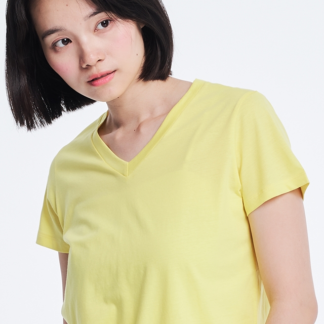 棉．麻 女 T 恤 黃色 - 珠光棉V領純棉質感TEE/蒲公英黃