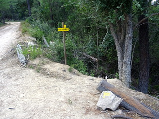 Panneaux PR2 en haut de la montée de Petra Stretta sur la piste de Luviu