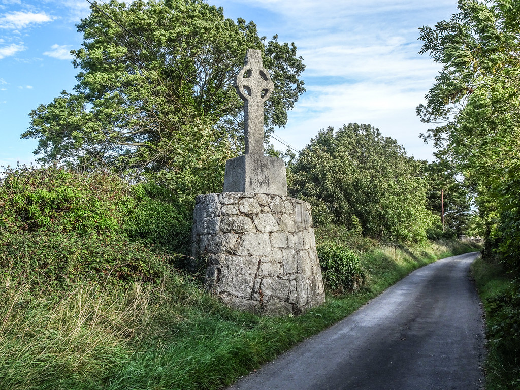 THE MORE RECENT OF THE TWO CROSSES AT TULLY 006