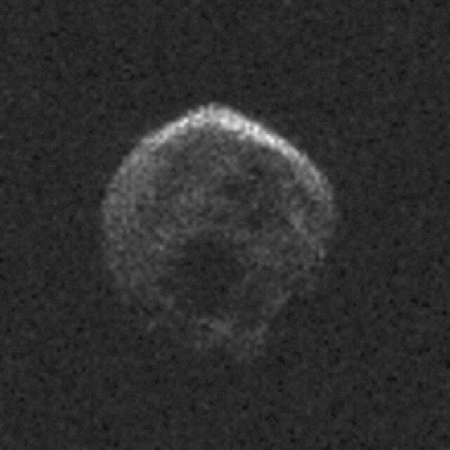 VCSE - A Green Bank-i rádiótávcső radarméréseiből meghatározott aszteroidaalak. Ebből készült a fantáziadús művész képe az elképzelt világról, amit a legelső kép mutatott be. - Green Bank Observatory