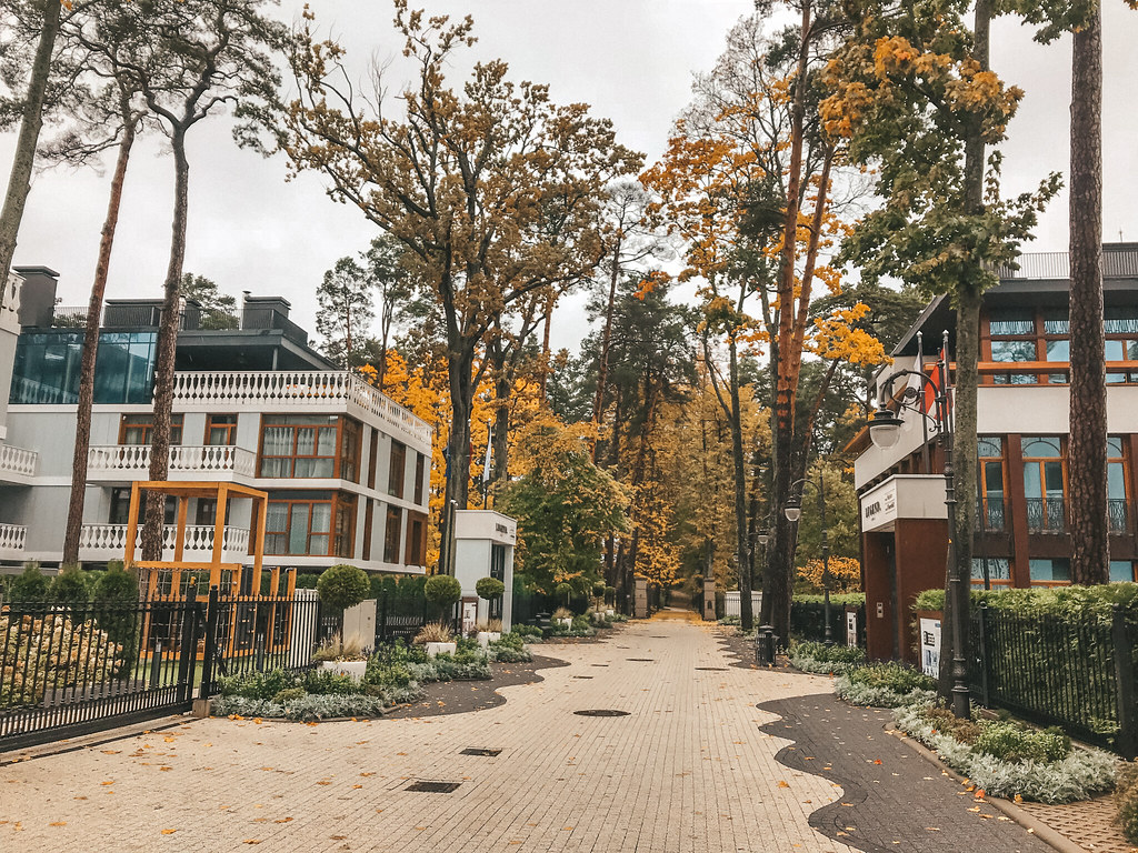 Осенняя Юрмала. Красивые дома и особняки! | https://countryofcheese.com/autumn-jurmala/