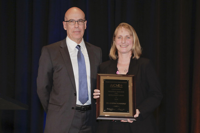 Dr. Kristin Thunhorst with Chair of Awards Selection Subcommittee Juan de Pablo