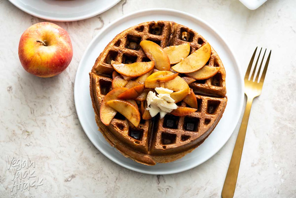 These spiced Chai Waffles with Cinnamon Apple Topping are the perfect fall brunch meal! Plus, they're vegan and soy-free. #vegan #breakfast #nutfree #veganyackattack