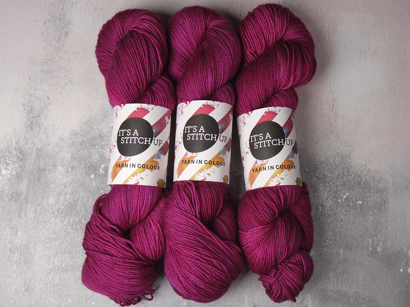 Favourite Sock – hand-dyed superwash merino 4 ply yarn 100g – ‘La Vie En Rose’