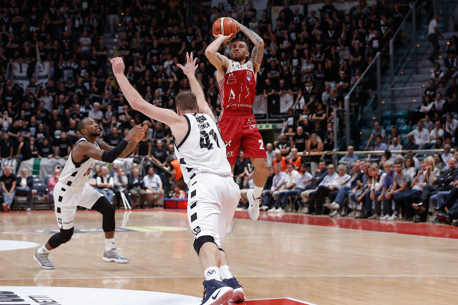 Olimpia took over in the fourth and won 88-79 in Bologna | Olimpia Milano