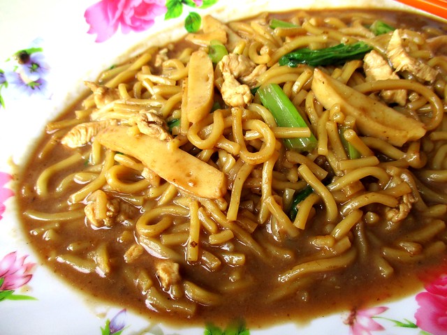 Uncle Lau Corner Foochow fried noodles, moon 2