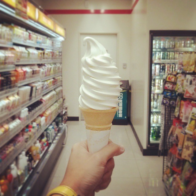This happened again. You are not surprised. #taipei #taiwan #softserve #7eleven