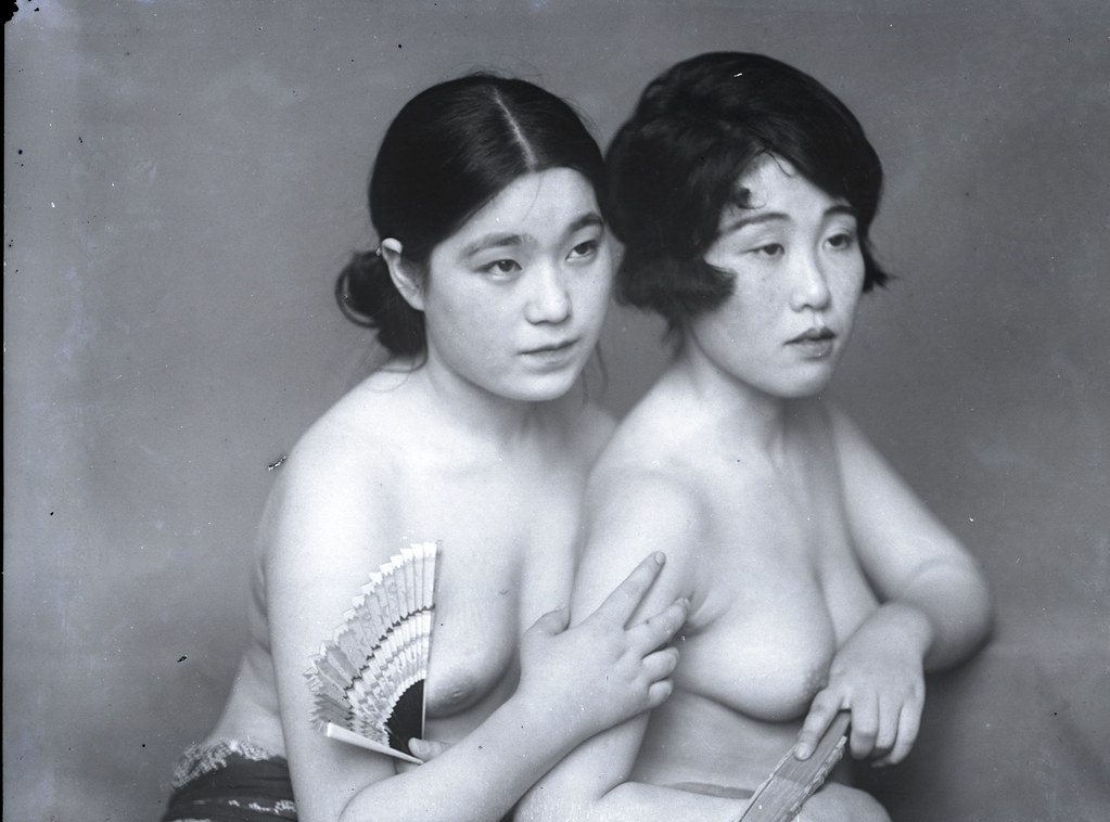 Vintage Asian Nudes 37