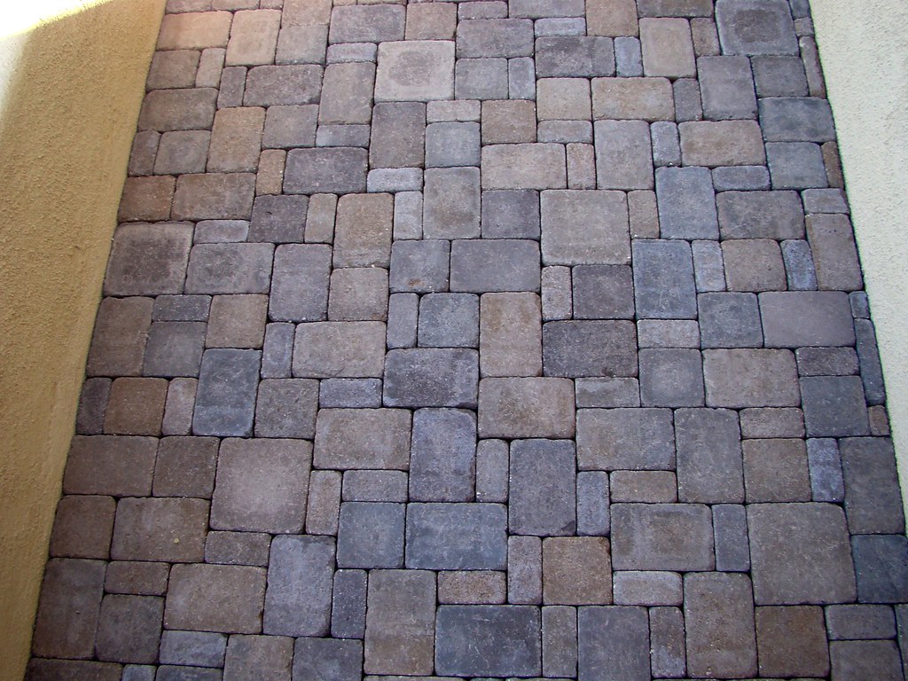 20081115 Patio Paver Random Pattern | The top level patio pa… | Flickr