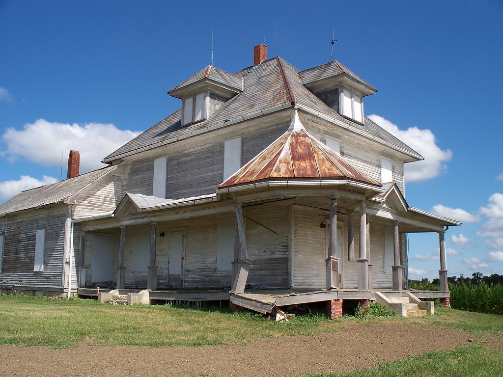 OH Seneca County Abandoned House This abandoned house