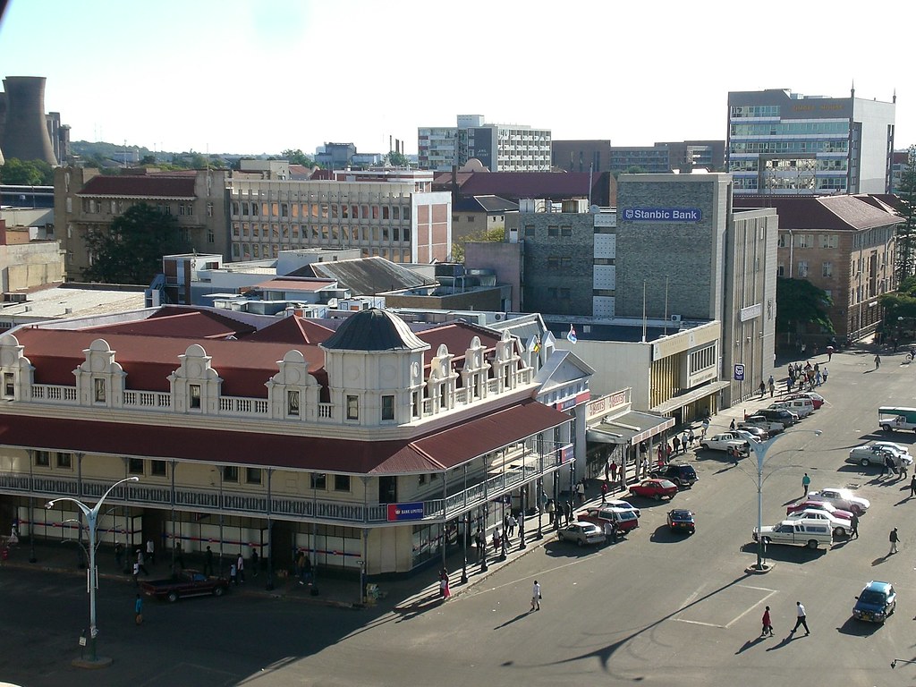 cbz-bank-8th-avenue-bulawayo-zimbabwe-in-the-foreground-flickr