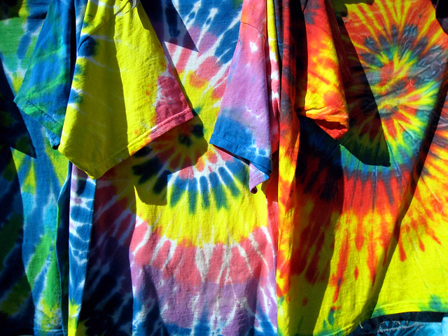 1960s Fad Still Going Strong | Tie-dye shirts on sale at a f… | Flickr