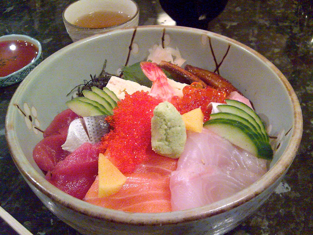 chirashi sushi bowl