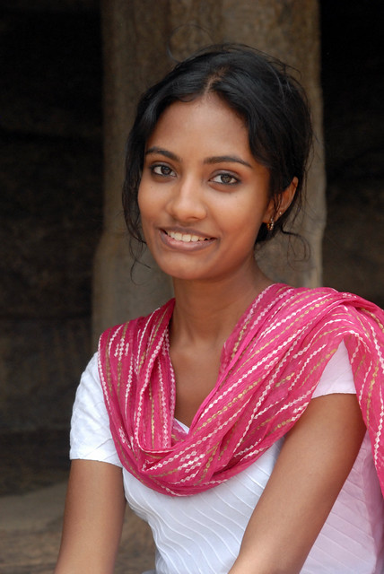 A Beautiful Indian Woman Taken In Mahabalipuram Jerry Dohnal Flickr