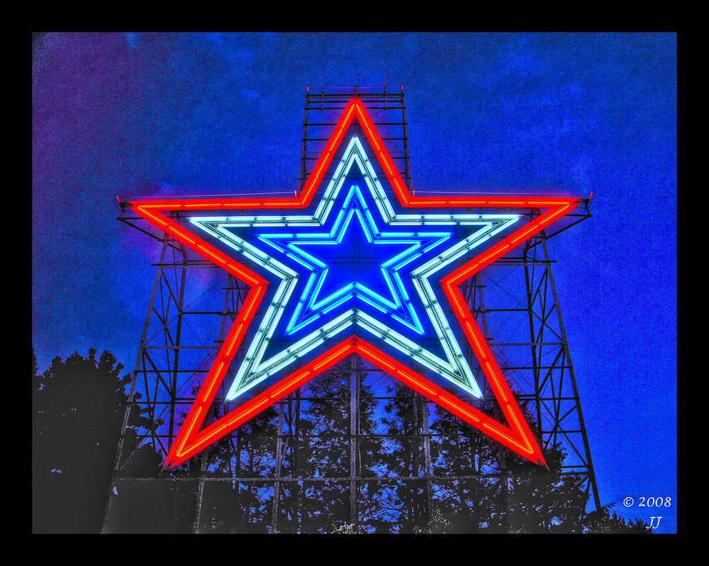 The Roanoke Star | The Mill Mountain Star, also known as the… | Flickr
