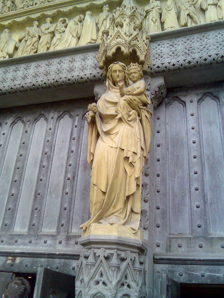Statue at Westminster Abbey | We took Mom to Westminster Abb… | Flickr