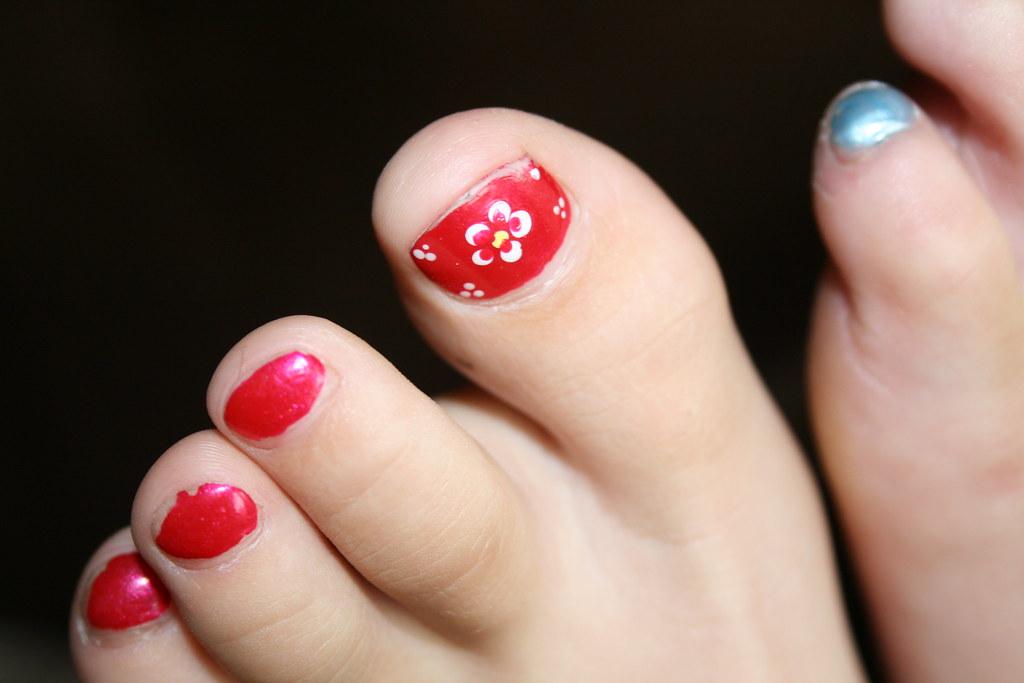 Payton's cute red toes.. | Jeff Sandquist | Flickr