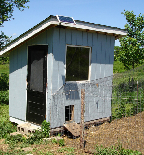 Solar Powered Chicken Coop | Chicken owners Larry Cooper and 