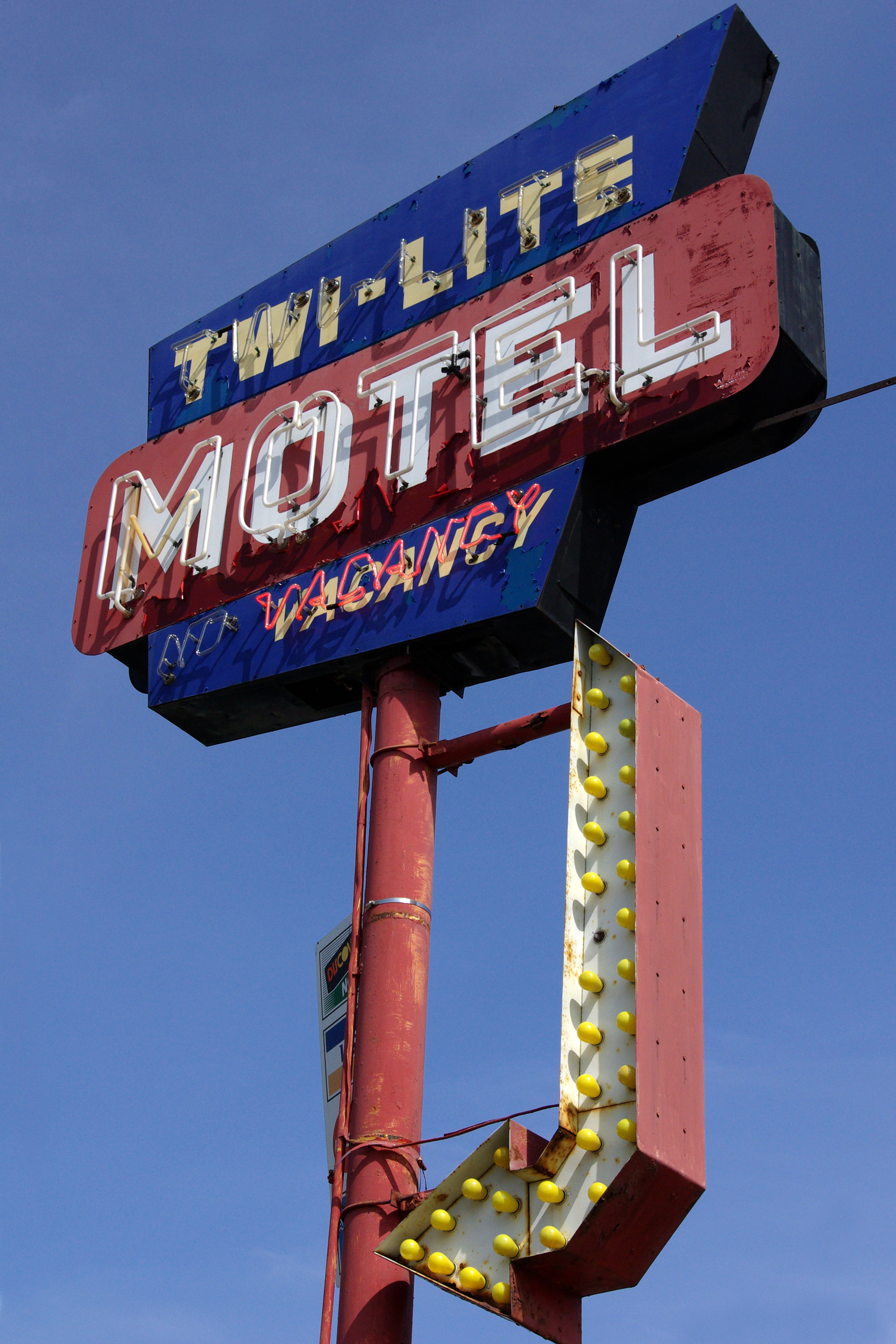 Twi-Lite Motel - 111 Wisconsin Dells Parkway South, Wisconsin Dells, Wisconsin U.S.A. - April 5, 2008