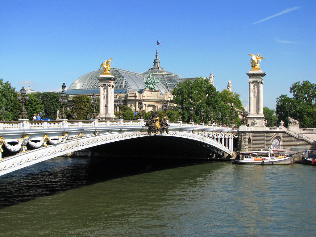 Pont Alexandre III | Pont Alexandre III is an arch bridge th… | Flickr