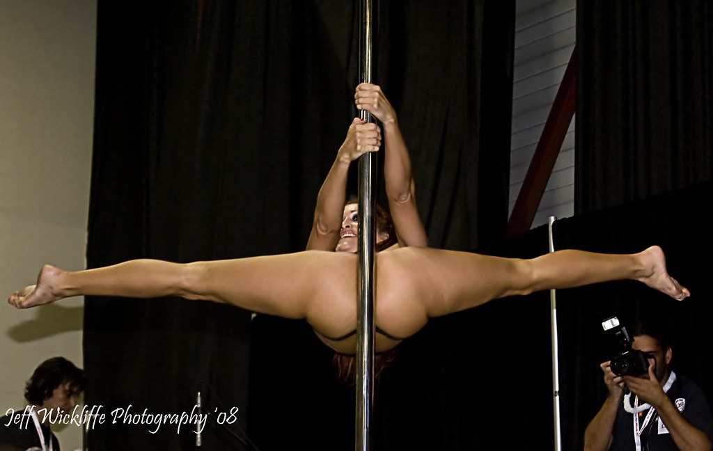 Pole Dancer Sex 108