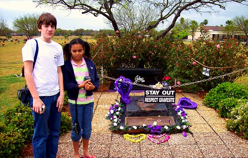 Selena's Grave | Flickr - Photo Sharing!