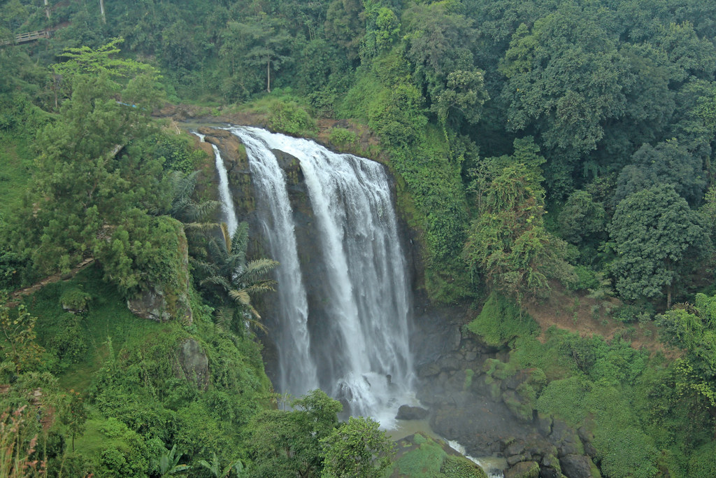  Curug  Sewu  Waterfall Java Indonesia Air  Terjun  