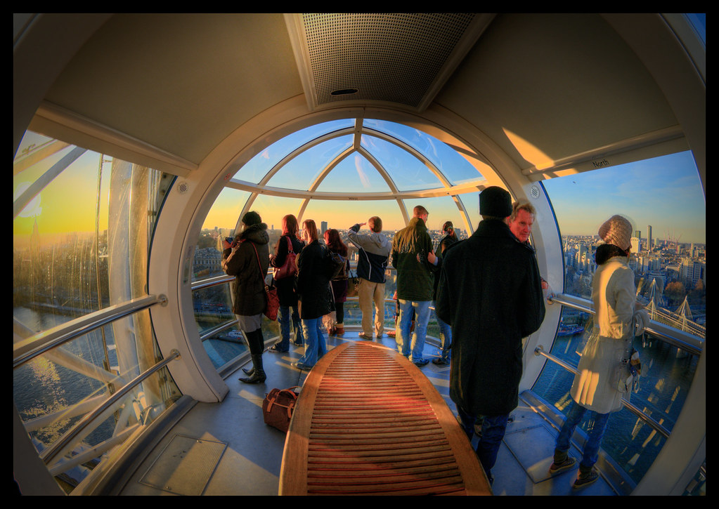 Inside London Eye | View inside London Eye ...