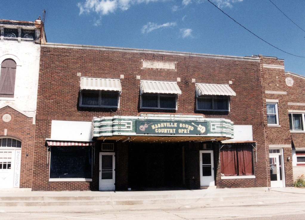 Arlee Theater | Mason CIty, IL This photo was taken back whe… | Flickr