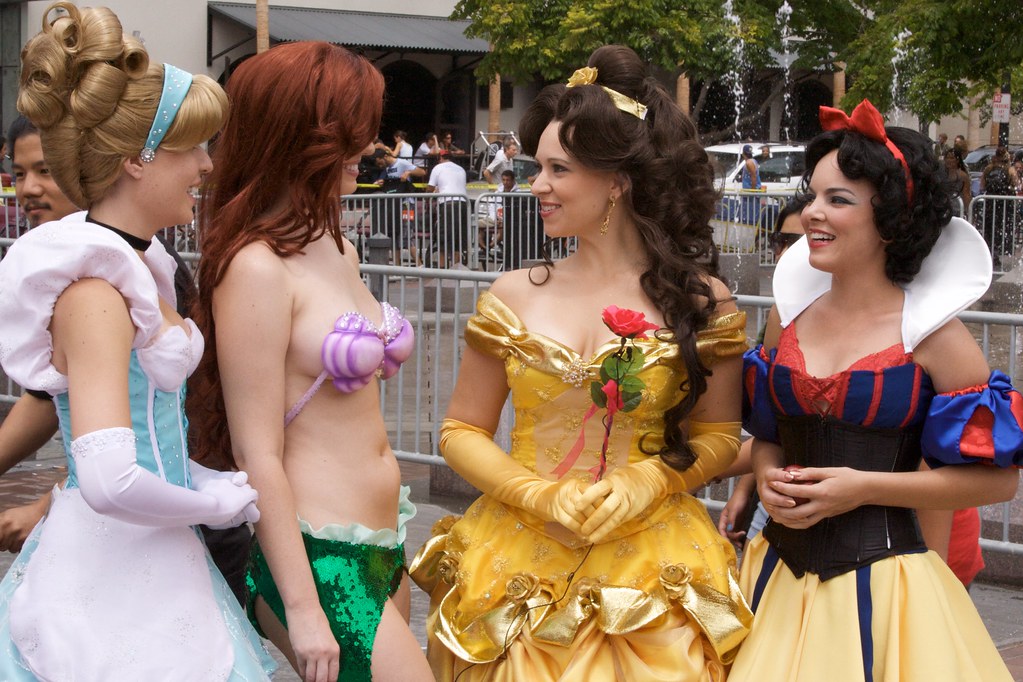 Disney Princesses These Ladies Were Dressed As Disney Prin Flickr 8400
