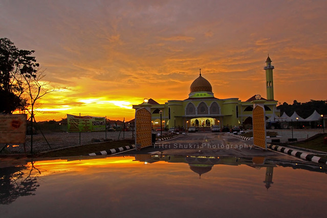 Masjid Kuning Kota Damansara - Singgah Ke Masjid: Masjid Agung Sukabumi