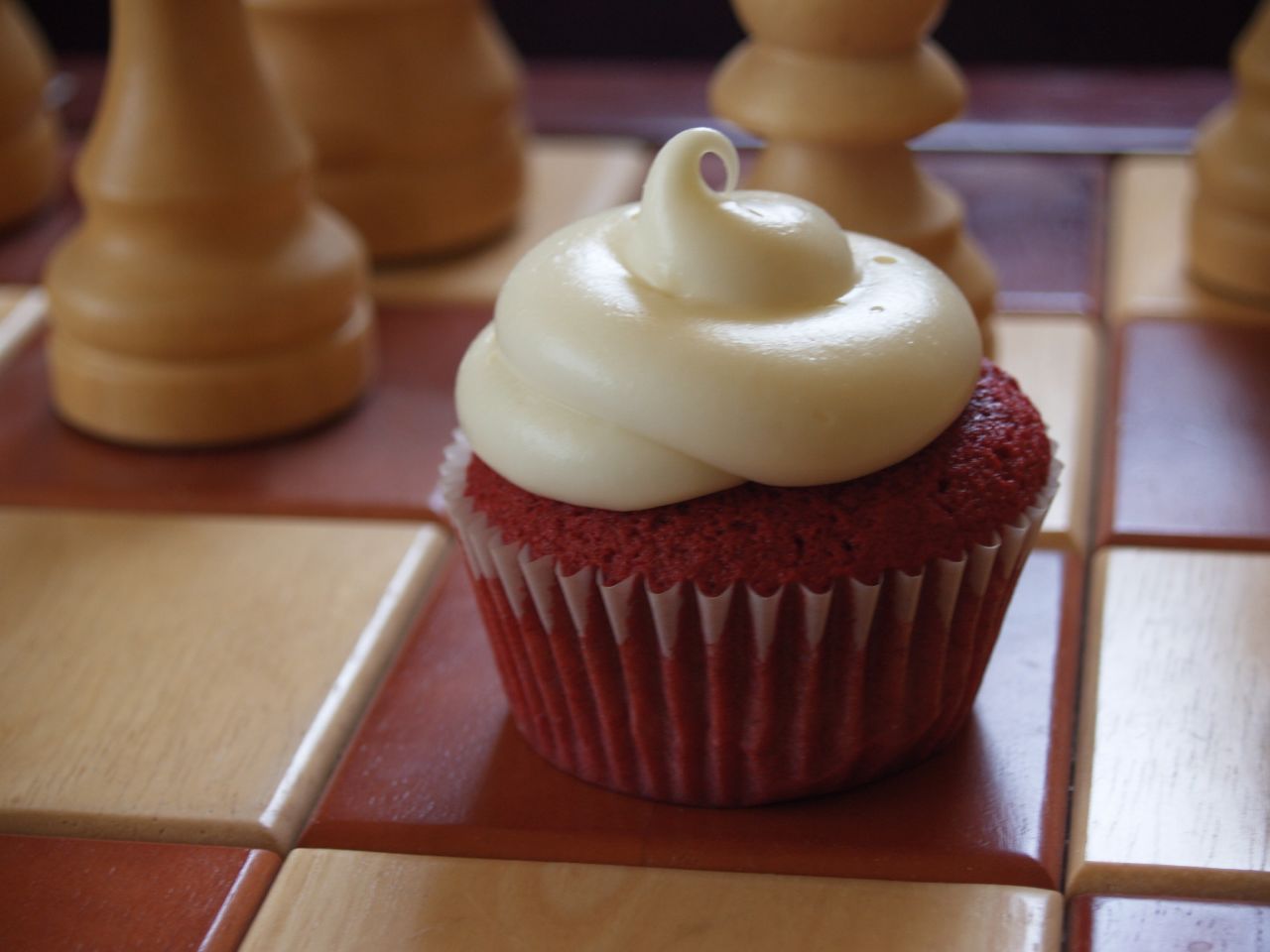 cupcake playing chess