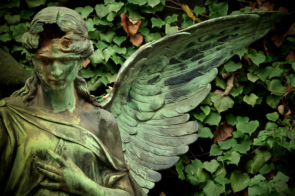 Grave Statue | Statue, Graveyard, Berlin, Germany | David Ross | Flickr