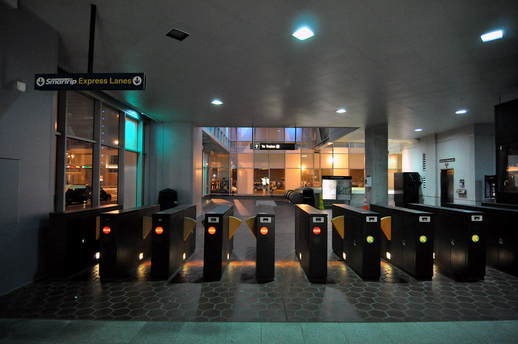Navy Yard Metro Fare Gates At the entrance to the Navy Yar… Flickr