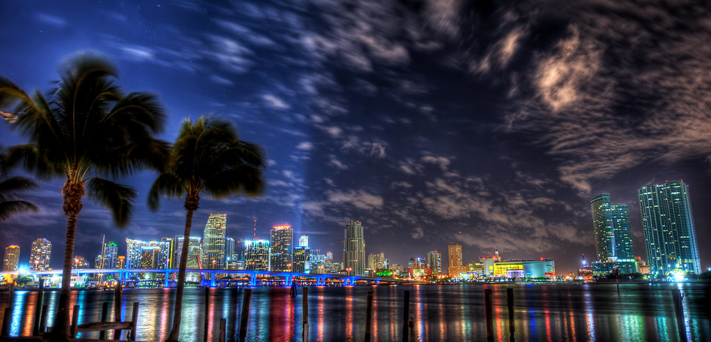 Miami Skyline | This image can be purchased from my imagekin… | Flickr