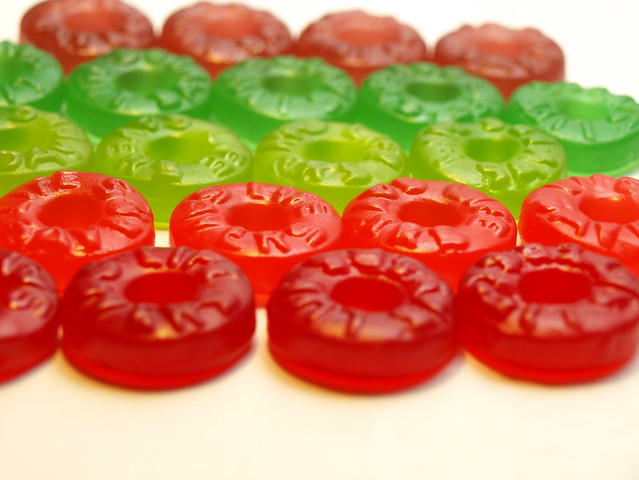 FDA regulations on food coloring lifesavers