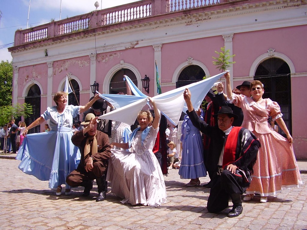 Pictures Of Traditional Clothes In Argentina 21